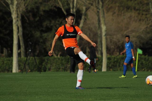 赵继伟24+12辽宁胜北控 王哲林31分上海胜四川